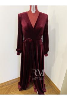 Rochie din catifea burgundy in clos